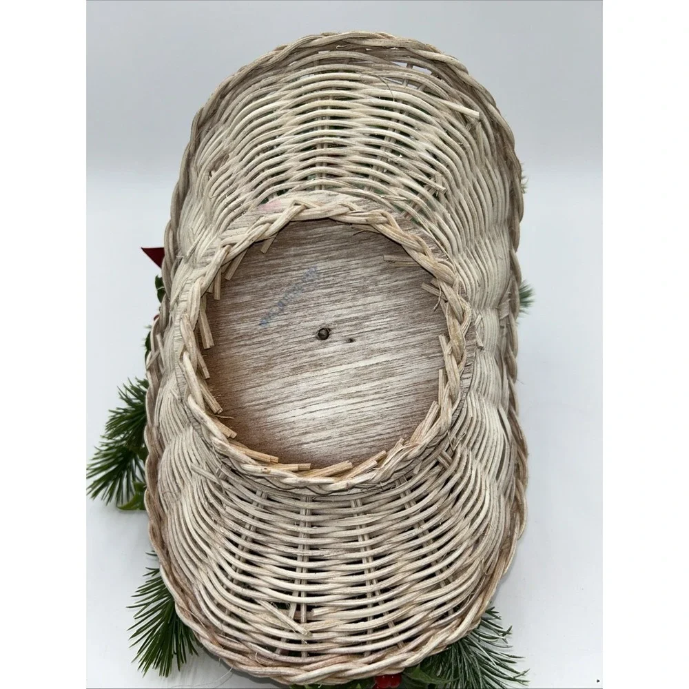 Vtg Plastic Christmas Poinsettia Arrangement In White Wicker Basket Christmas